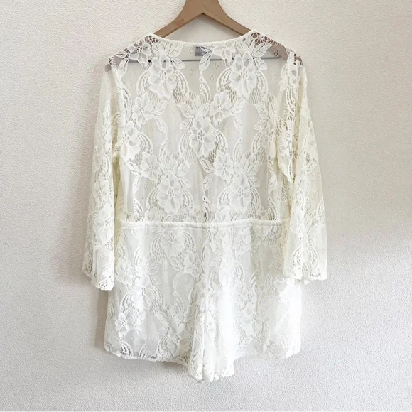 Show Me Your Mumu Lace Roxy Romper Size Large - Picture 5 of 8